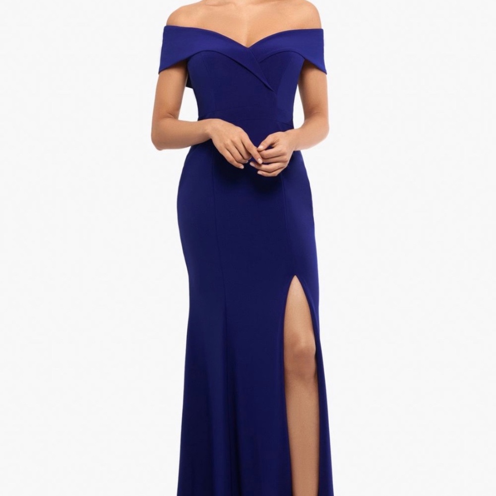 Size 2 XSCAPE Long ITY Off The Shoulder Dress